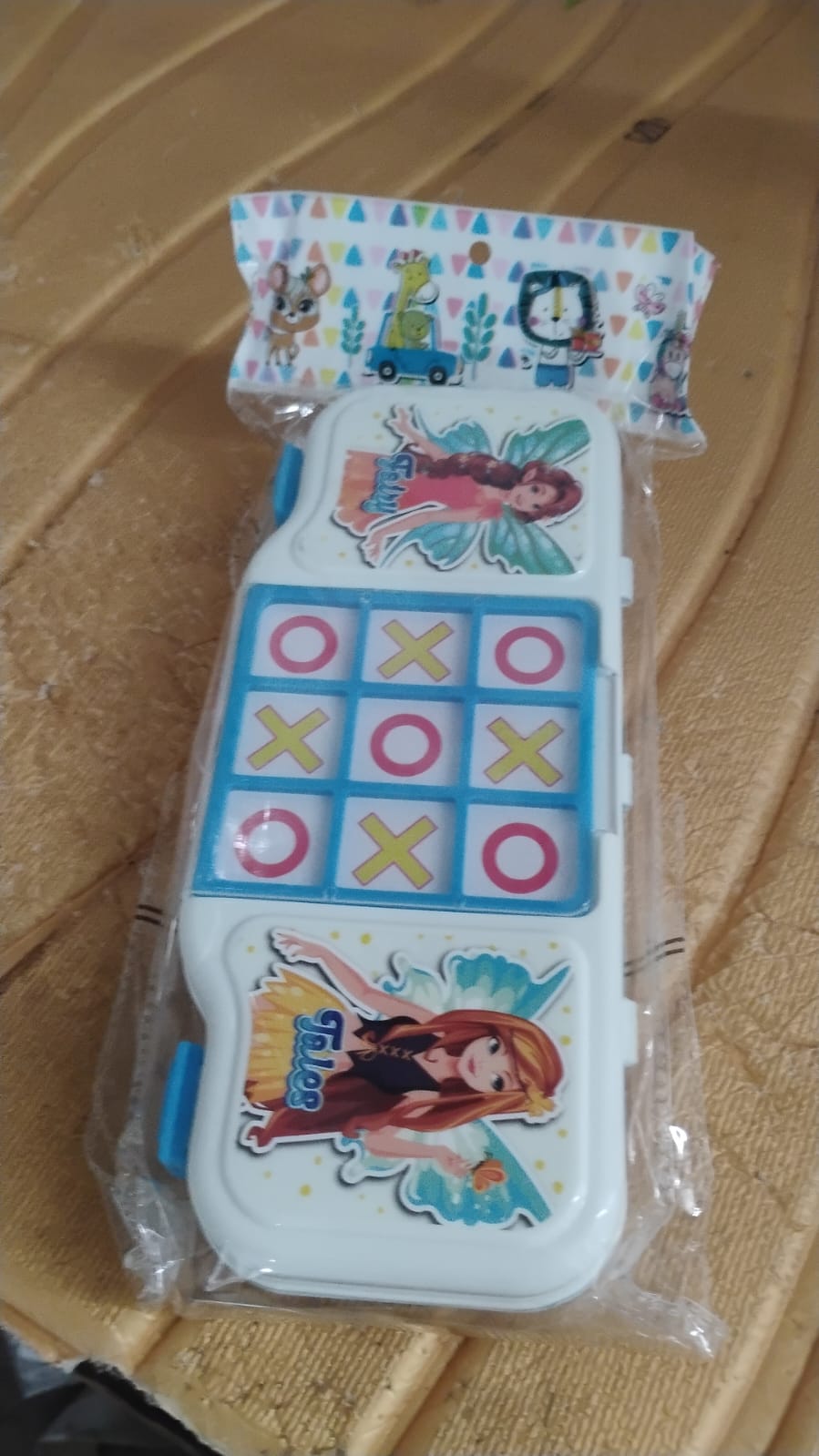 Kids Pencil Box with Built-in Tic Tac Toe Game Kids Pencil Box with Built-in Tic Tac Toe Game